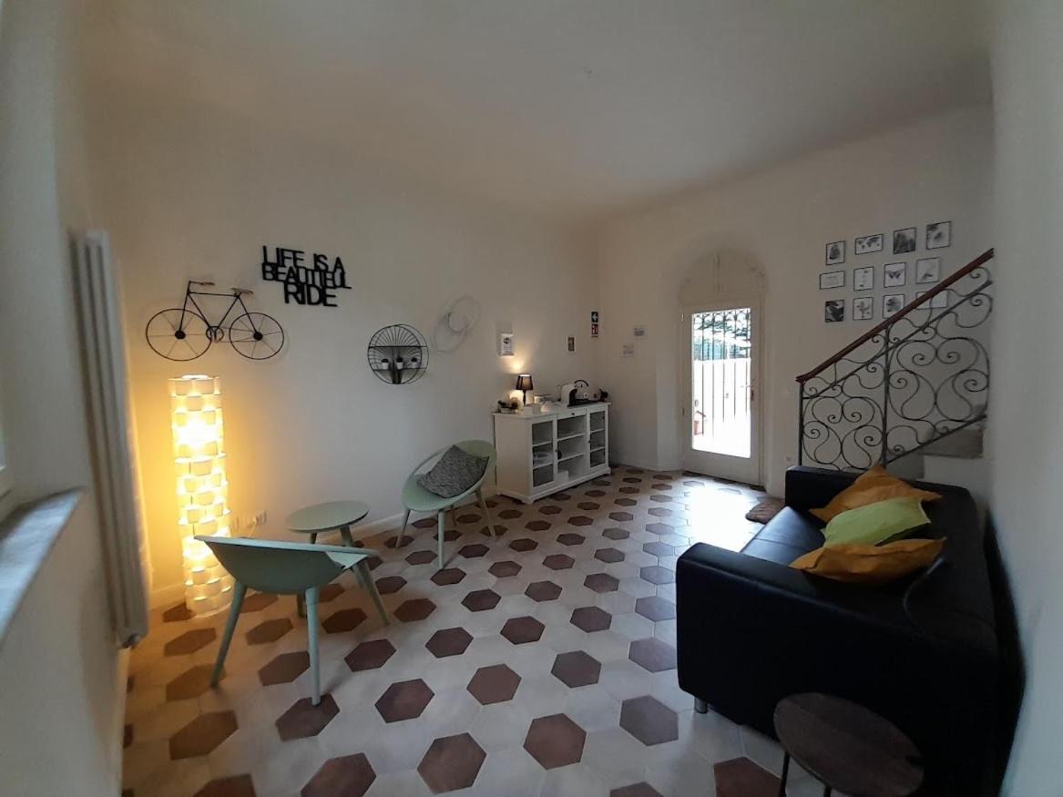 B&B Villino Luschi Pisa Centro エクステリア 写真